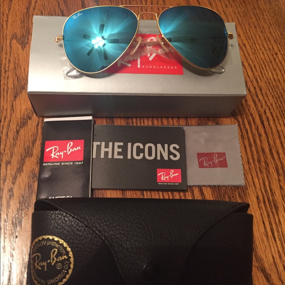 NEW Rayban Aviator Sunglasses Blue Tint Gold Frame